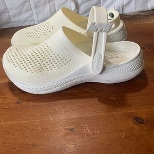 CROCS Women's Off-White Mules